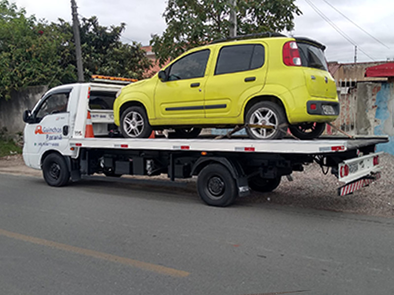 O óleo vazou? Saiba por que o guincho é a melhor opção segura de transporte | Guinchos Costeira