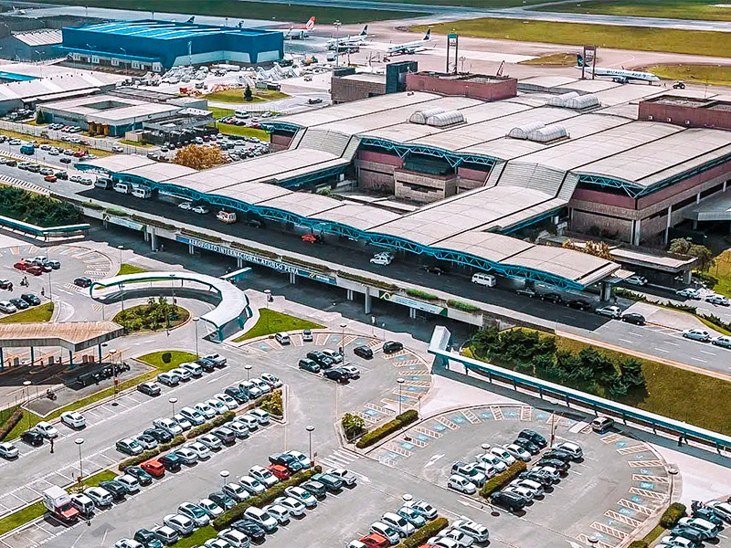 Ficou a Pé Perto do Aeroporto? Guinchos 24h rápidos em São José dos Pinhais | Guinchos Costeira